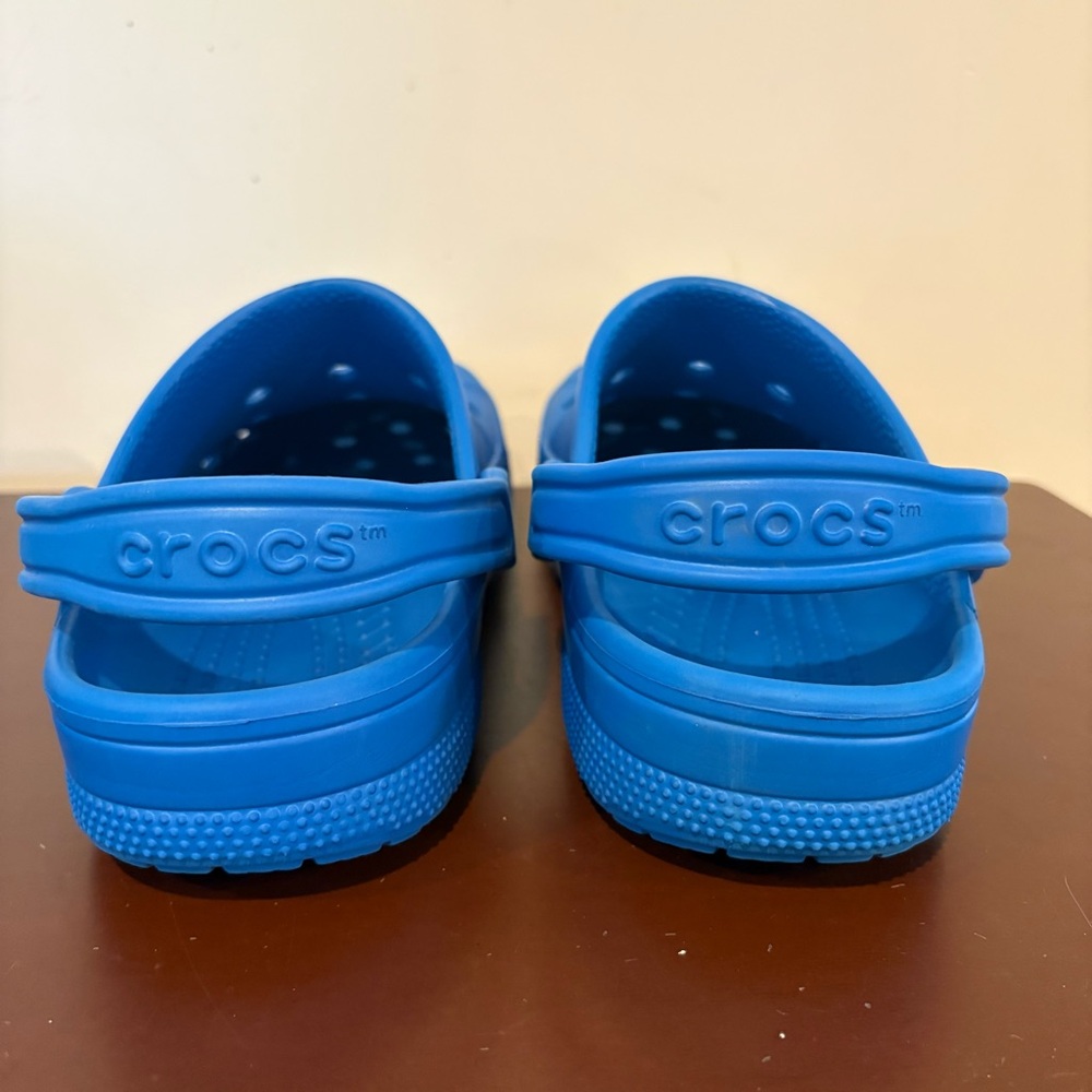 CROCS Adult Unisex Blue Clogs beach shoes W8/M10 summer water slip-ons - Picture 6 of 9
